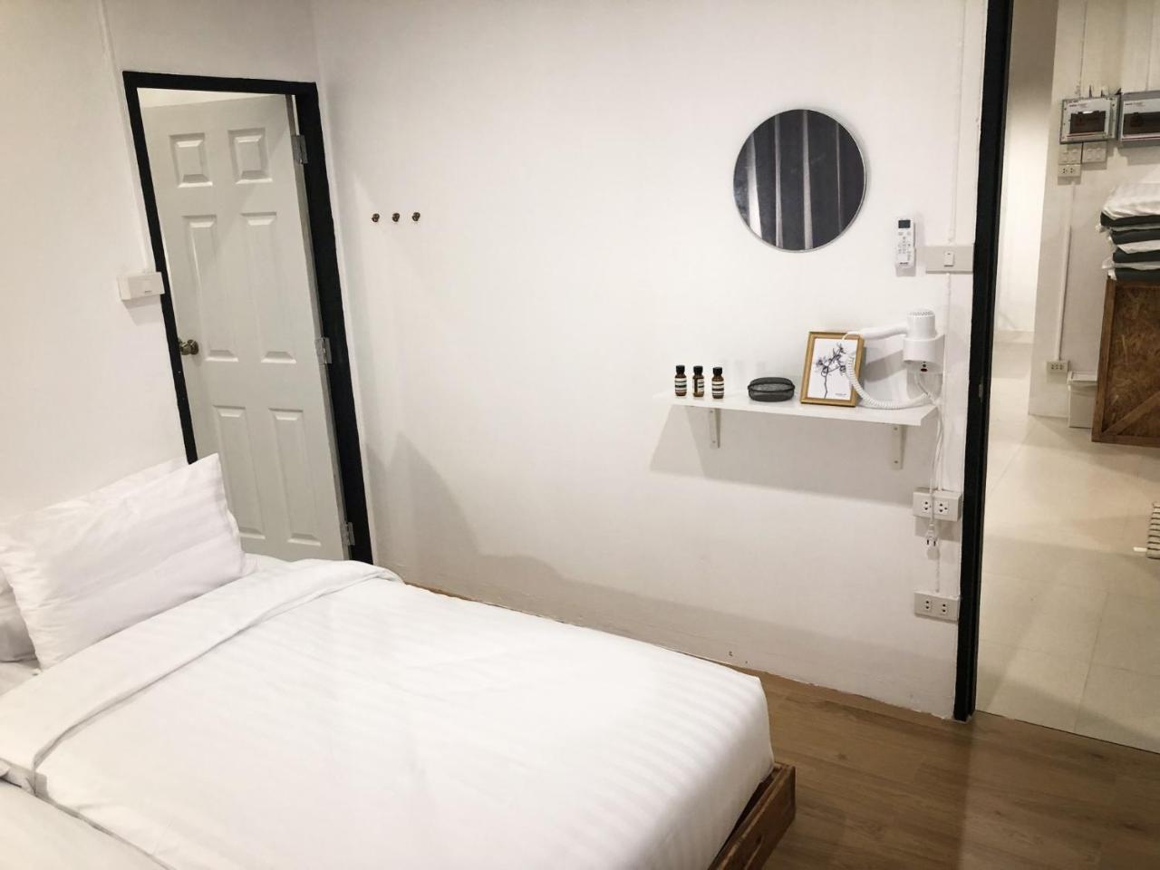 Ban Rub Lom Pool 3 Difference Holiday home